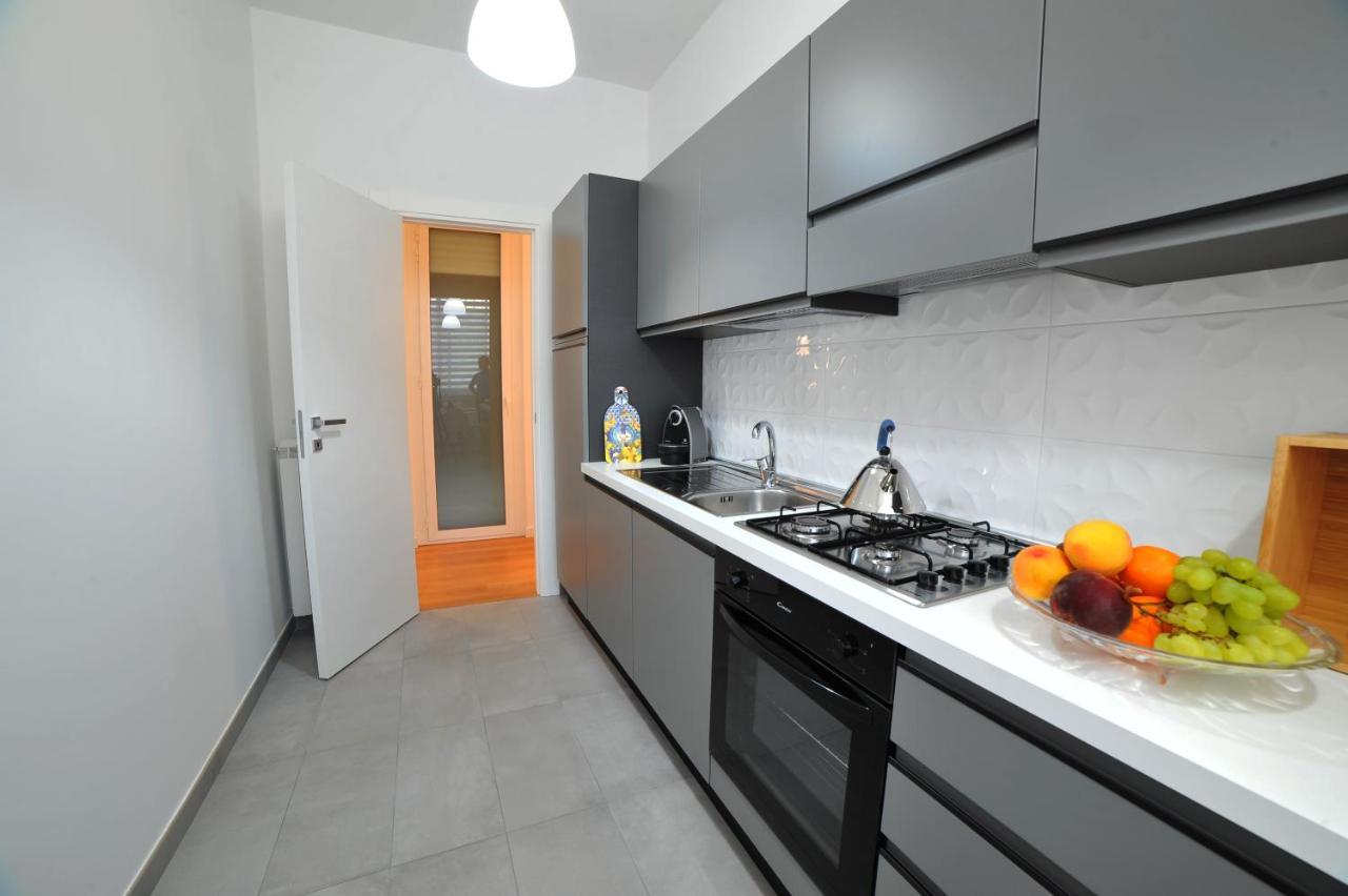 Home 22 Appartamento In Centro Storico - كاتانيا المظهر الخارجي الصورة