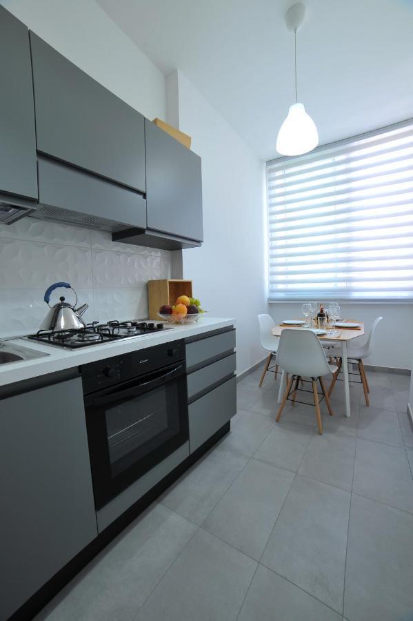 Home 22 Appartamento In Centro Storico - كاتانيا المظهر الخارجي الصورة