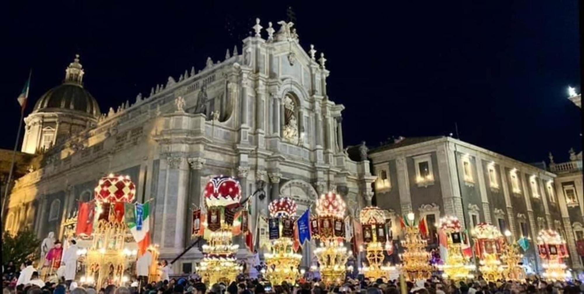 Home 22 Appartamento In Centro Storico - كاتانيا المظهر الخارجي الصورة