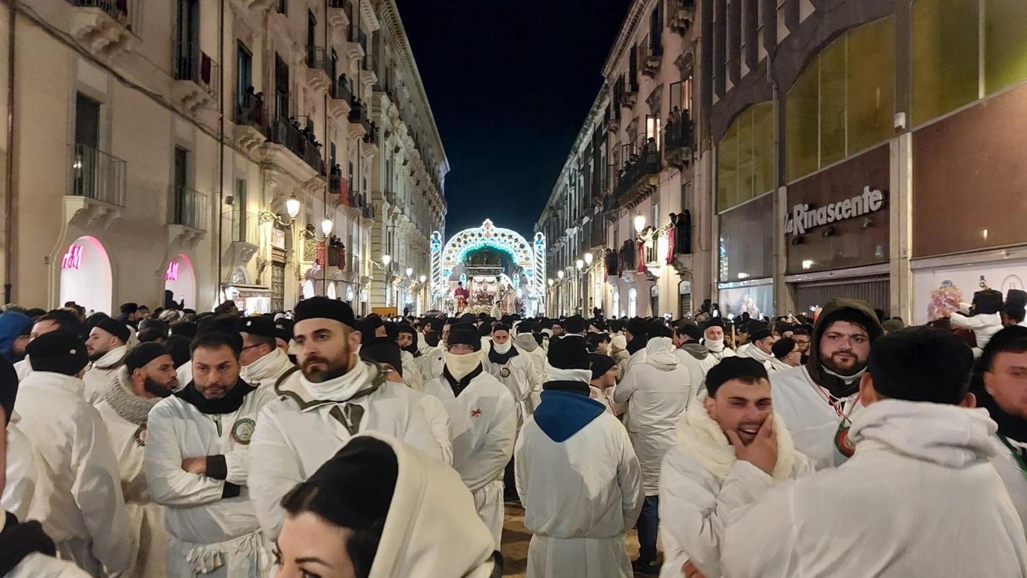 Home 22 Appartamento In Centro Storico - كاتانيا المظهر الخارجي الصورة
