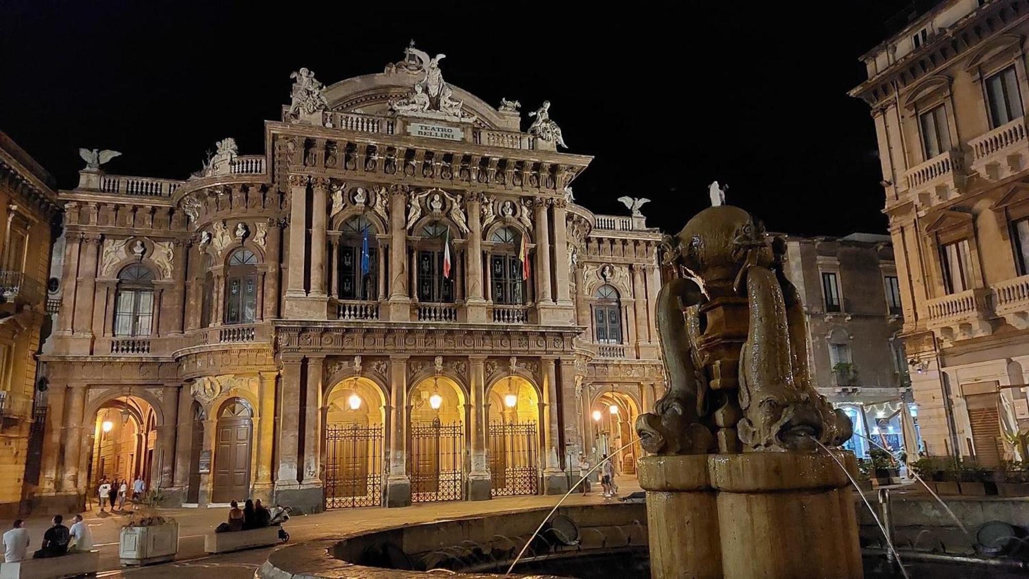 Home 22 Appartamento In Centro Storico - كاتانيا المظهر الخارجي الصورة