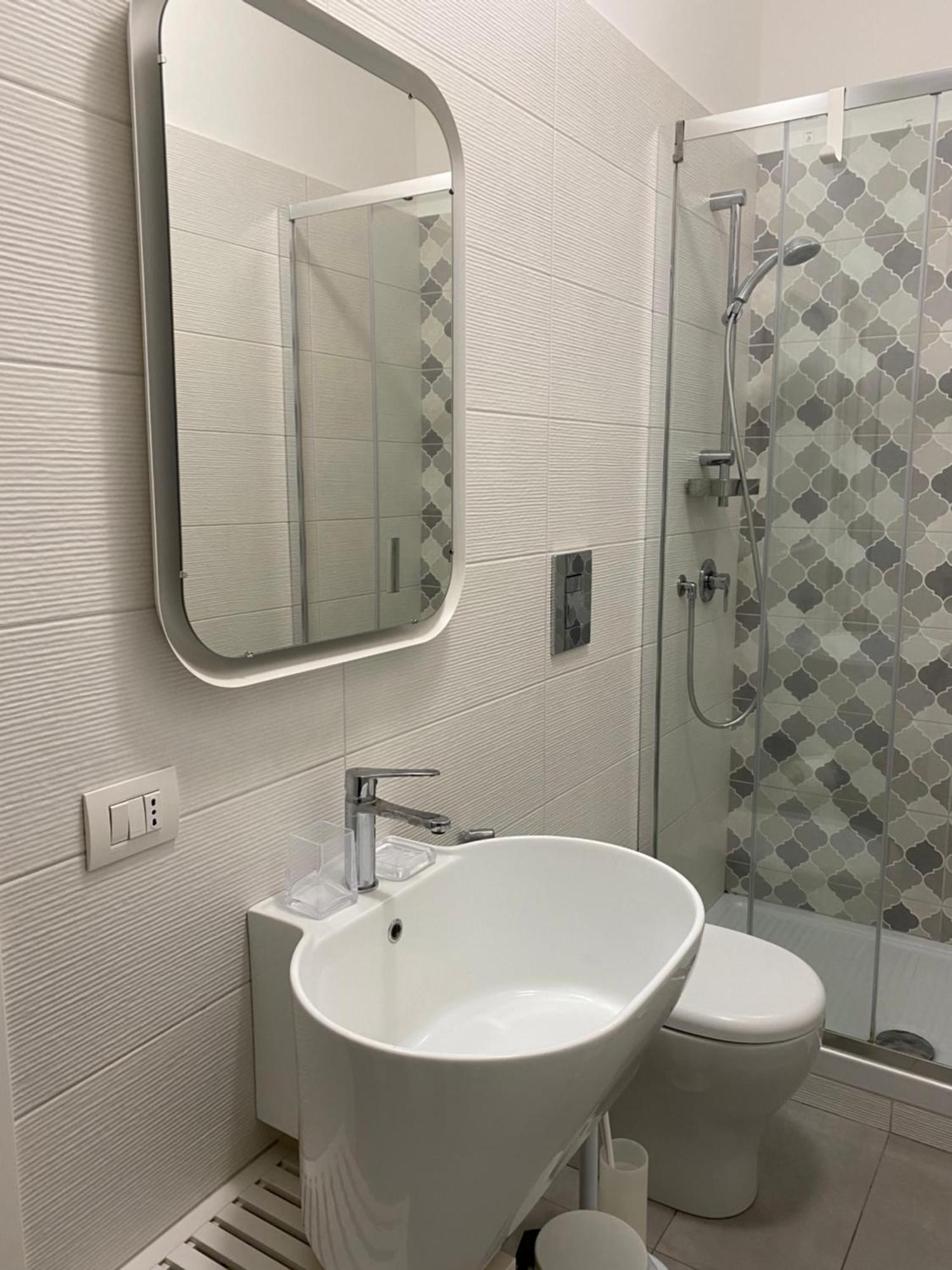 Home 22 Appartamento In Centro Storico - كاتانيا المظهر الخارجي الصورة